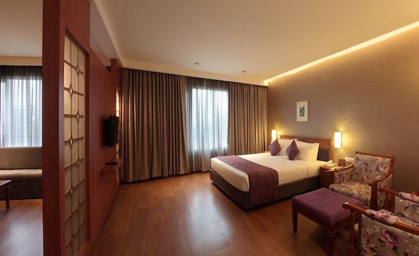 هتل Monsoon Empress Kochi