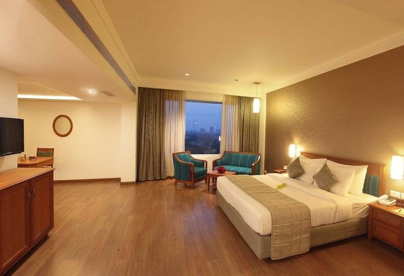 هتل Monsoon Empress Kochi