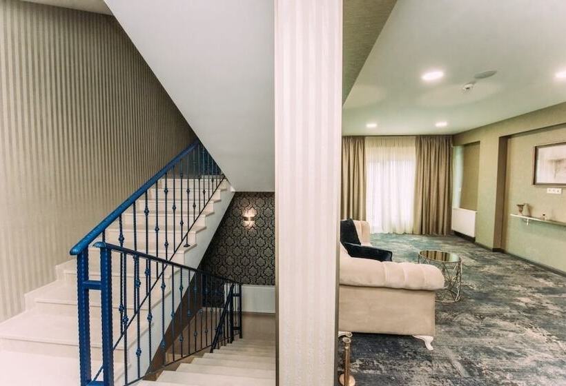 هتل Sapphire Bakuriani