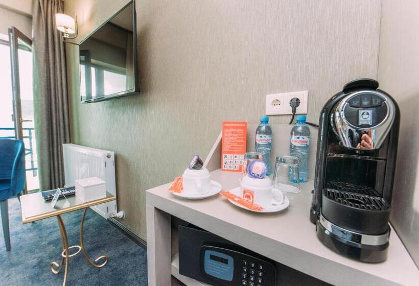 هتل Sapphire Bakuriani