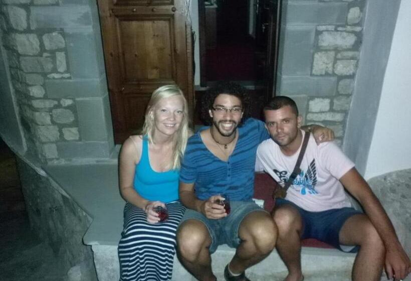 פנסיון Old Town Hava Baci