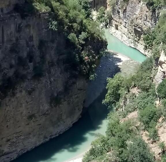 פנסיון Old Town Hava Baci