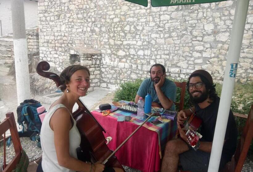 פנסיון Old Town Hava Baci