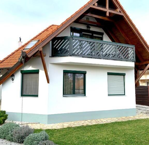 پانسیون Levendula Vendégház