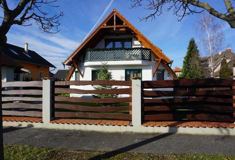 پانسیون Levendula Vendégház