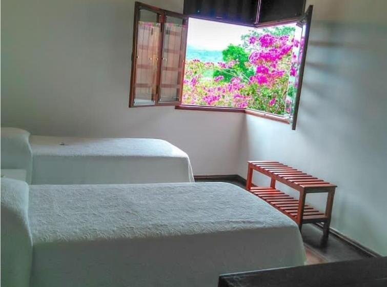 펜션 Pousada Cachoeira Poço Encantado