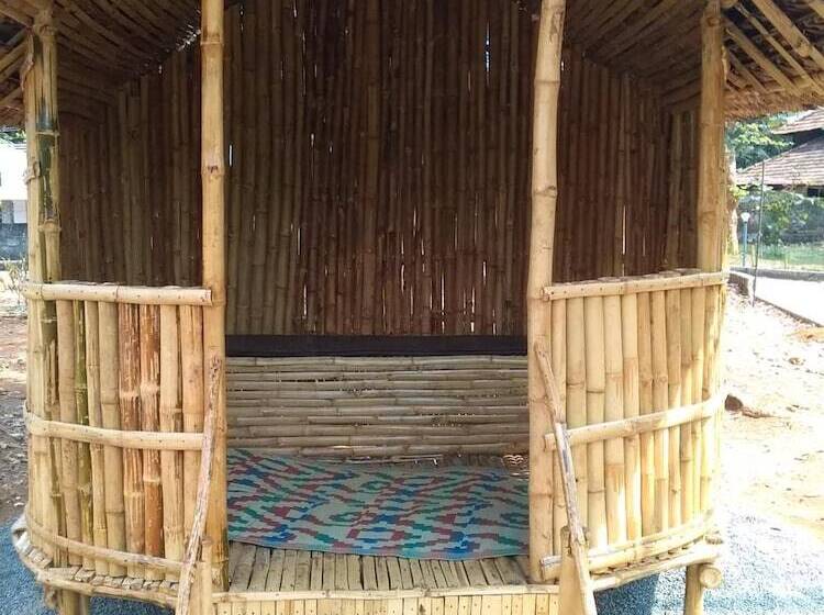 אתר נופש Ayuryogashram Heritage