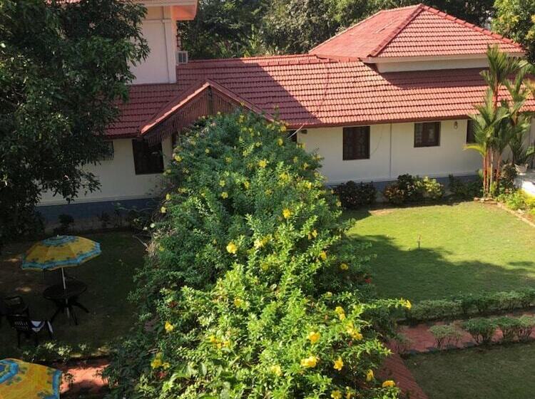 منتجع Ayuryogashram Heritage