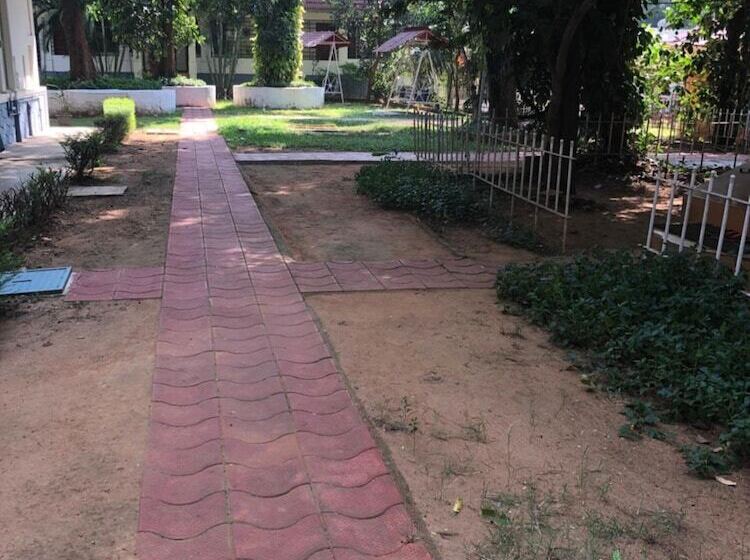 منتجع Ayuryogashram Heritage