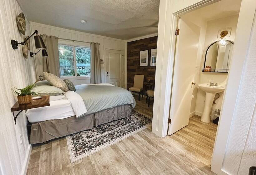 فندق صغير Emerald Valley Inn