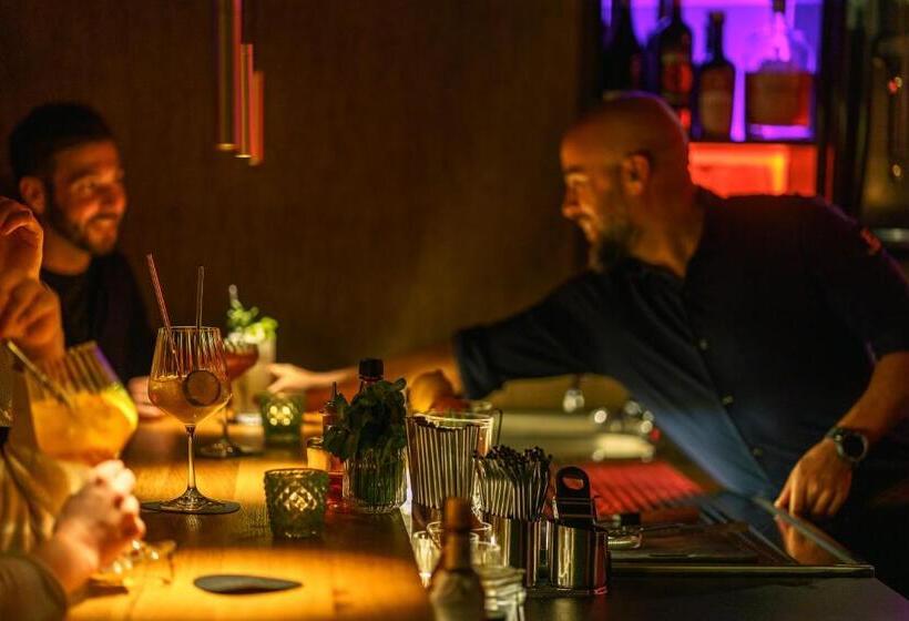 فندق صغير Erasmus Smart   Design B&b