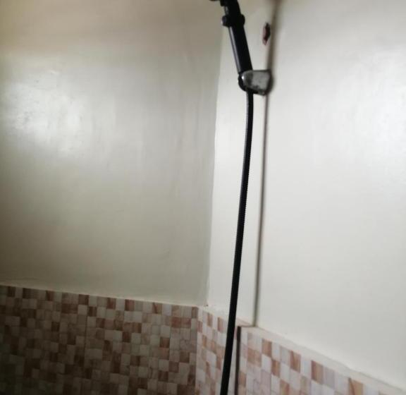 تختخواب و صبحانه Cozy Inn Mactan