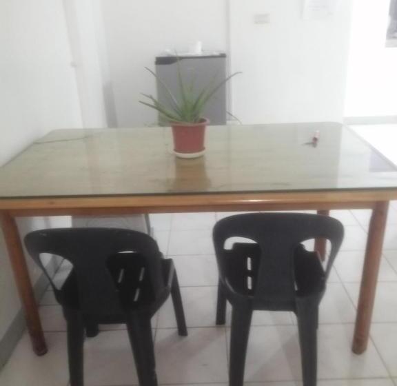 تختخواب و صبحانه Cozy Inn Mactan