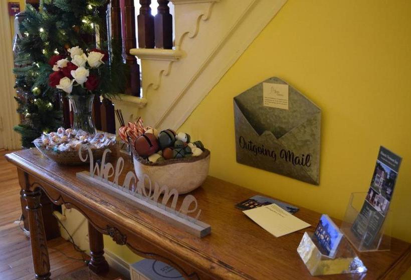 مبيت وإفطار Inn On The Green