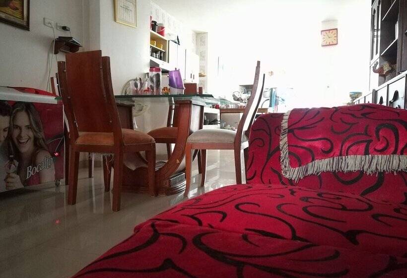 تختخواب و صبحانه La Casita Morada