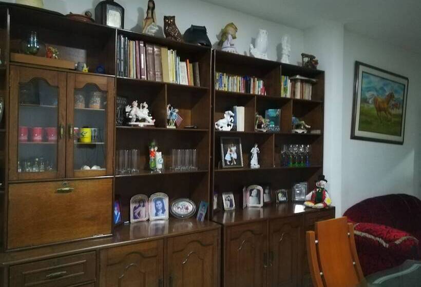 تختخواب و صبحانه La Casita Morada