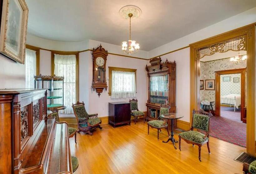 צימר Lodi Hill House