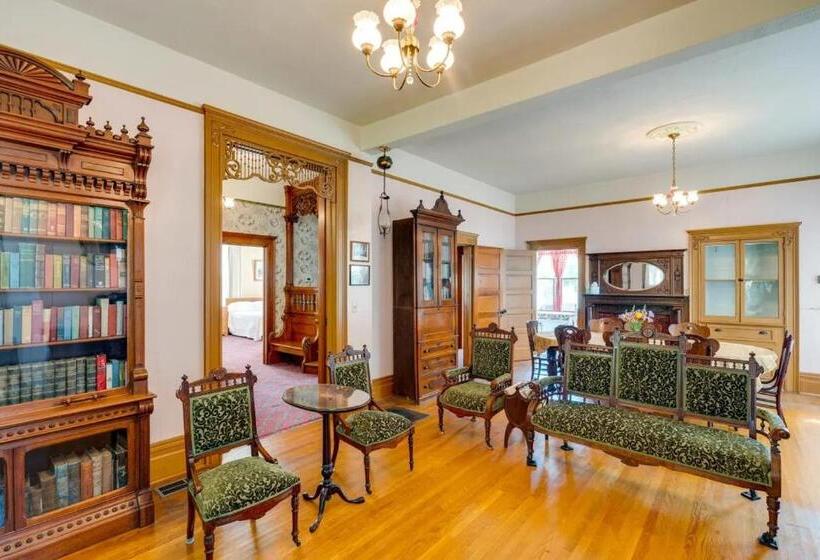 צימר Lodi Hill House