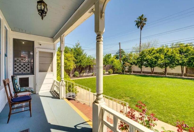 צימר Lodi Hill House