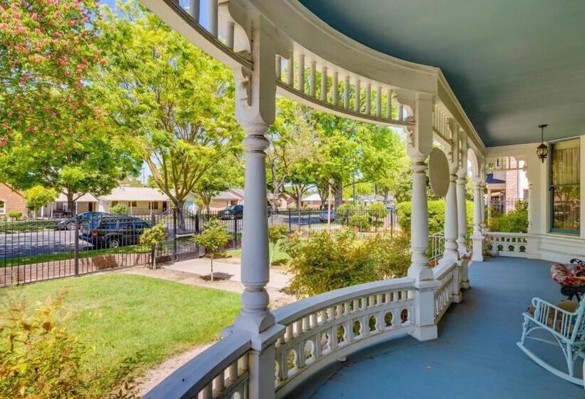 צימר Lodi Hill House