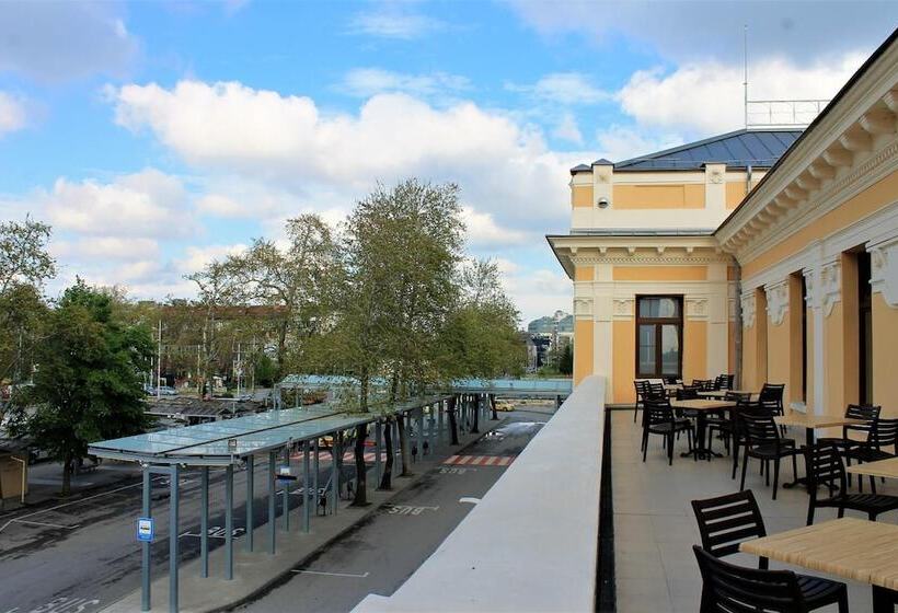 Hostel Central Station Plovdiv