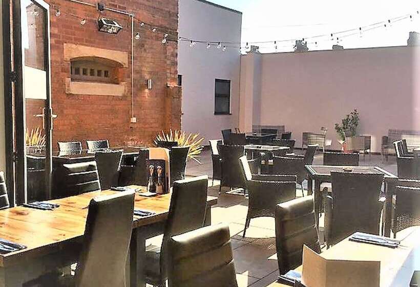 בית מלון כפרי Kings Park