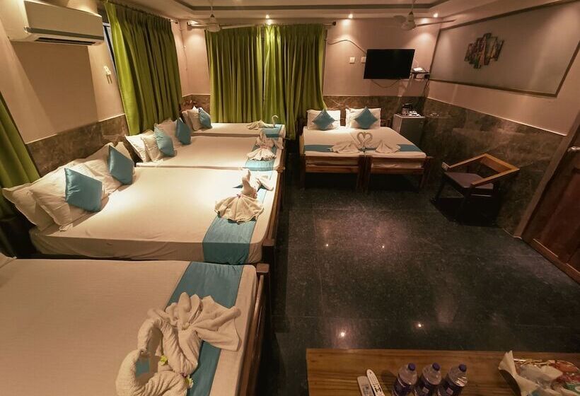 호텔 Le Holiday Inn