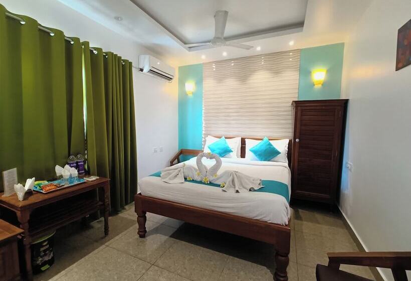 호텔 Le Holiday Inn