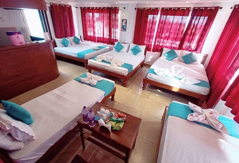 호텔 Le Holiday Inn