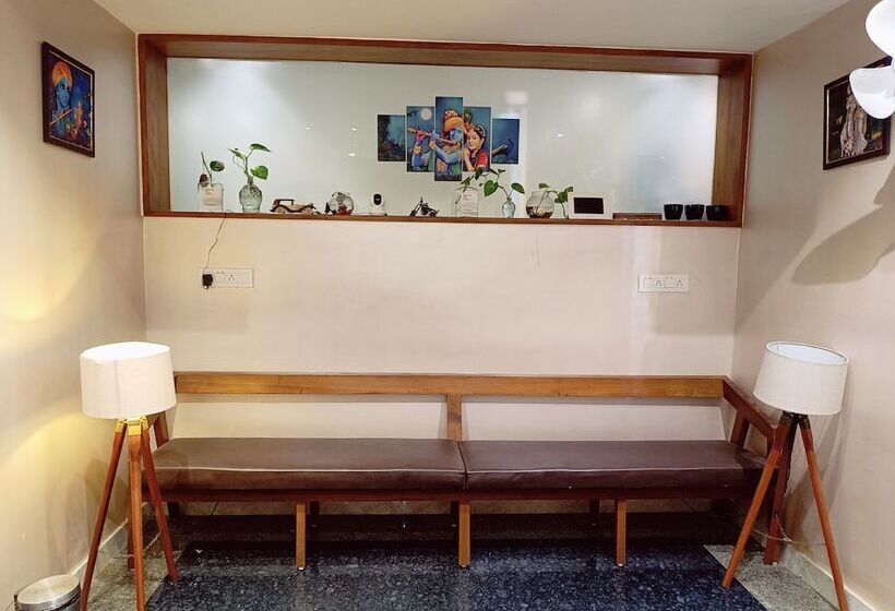 호텔 Le Holiday Inn