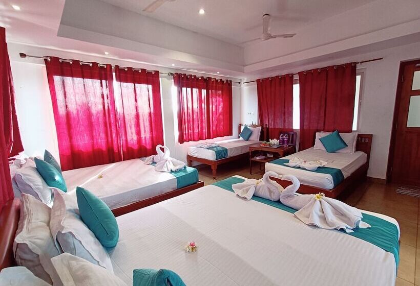 호텔 Le Holiday Inn