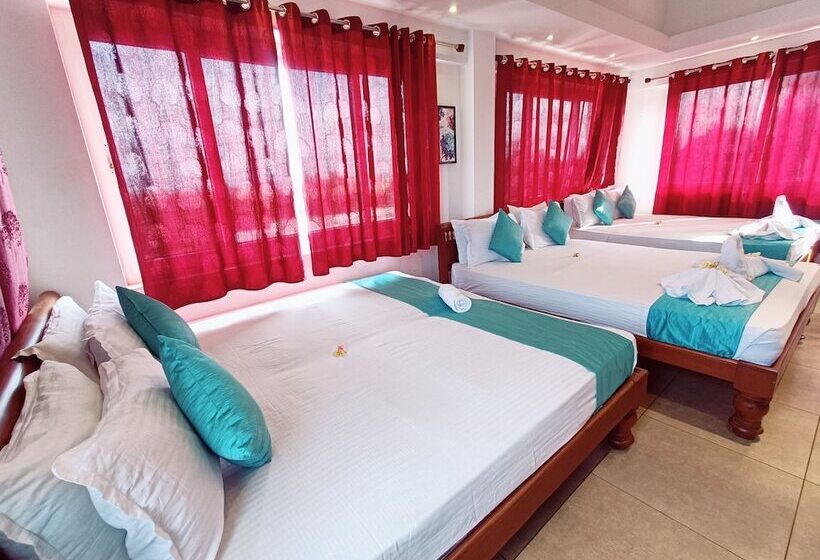 호텔 Le Holiday Inn