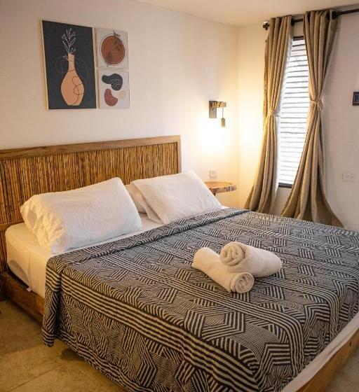 בית מלון כפרי Nena Beach Club &