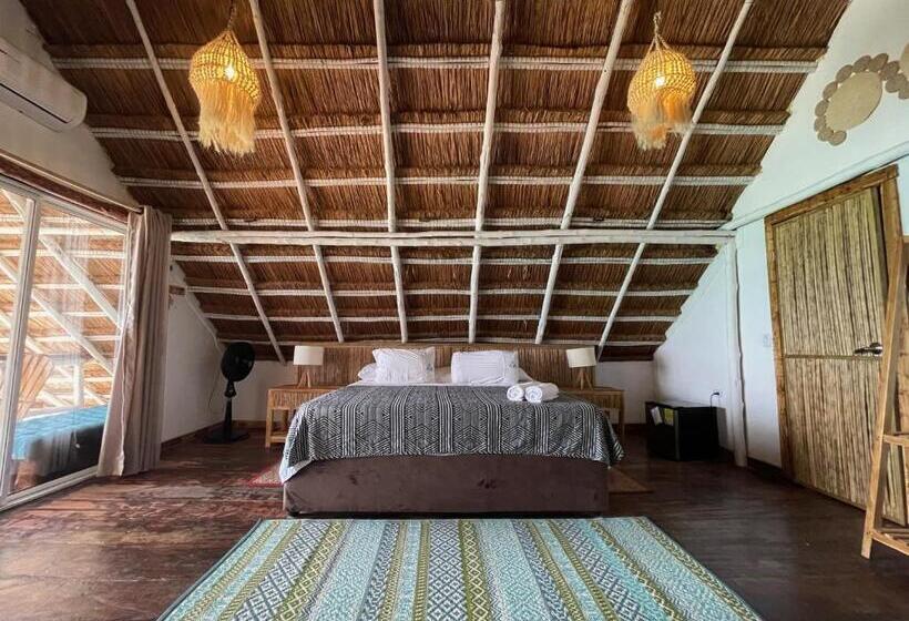 בית מלון כפרי Nena Beach Club &