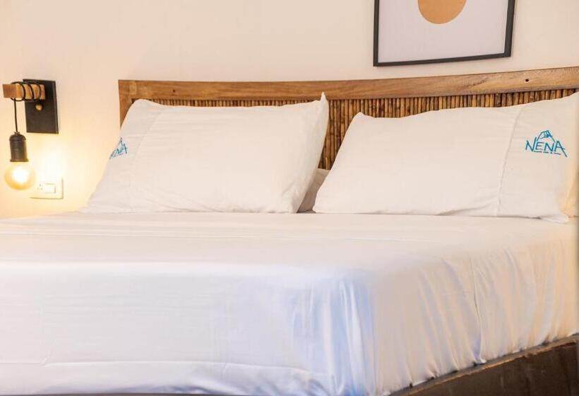בית מלון כפרי Nena Beach Club &