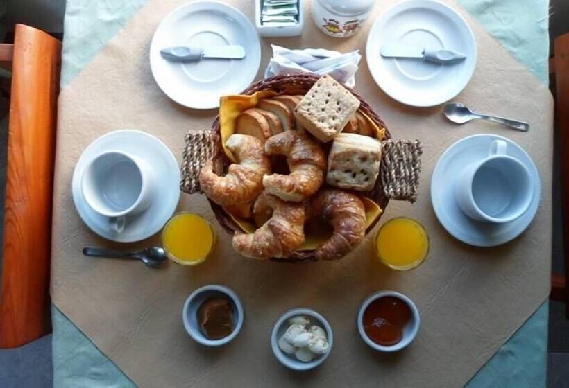 هتل Posada Emanuel