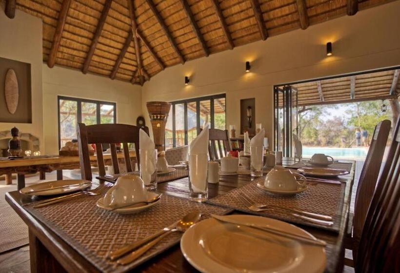 酒店 Vuyani River Lodge
