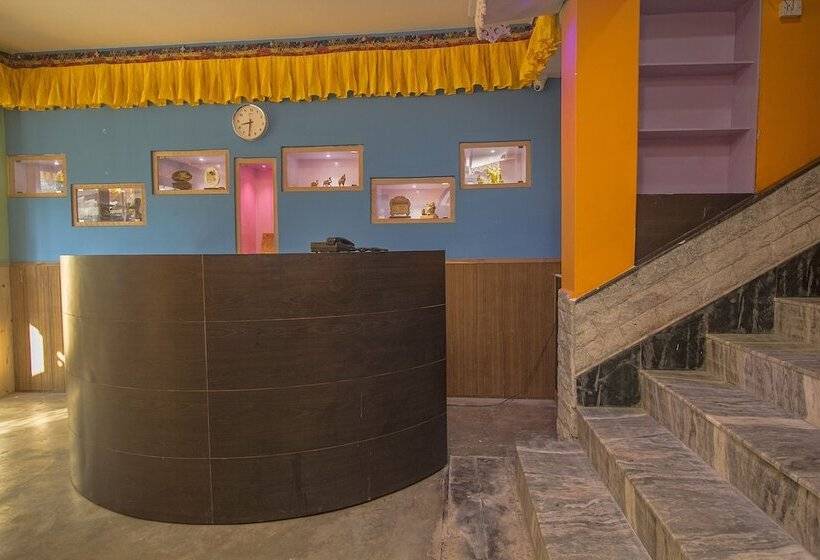 Oyo 24247 Hotel Everest Mansion