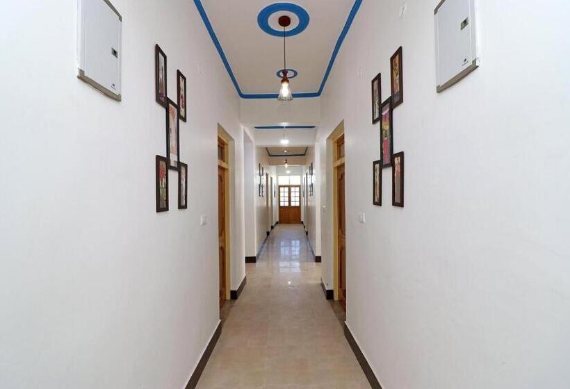 Oyo 26832 Hotel Ratnodaya