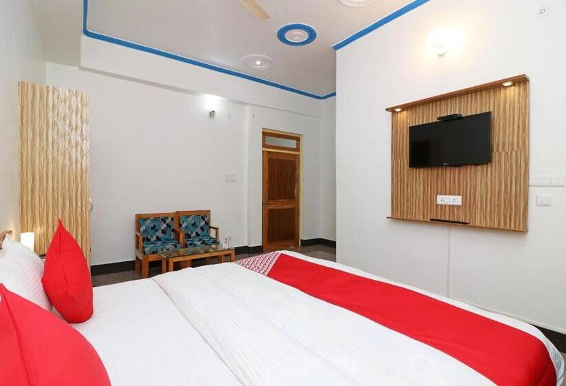 Oyo 26832 Hotel Ratnodaya