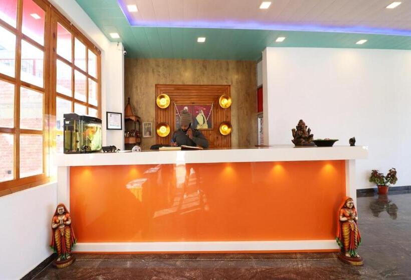 Oyo 26832 Hotel Ratnodaya