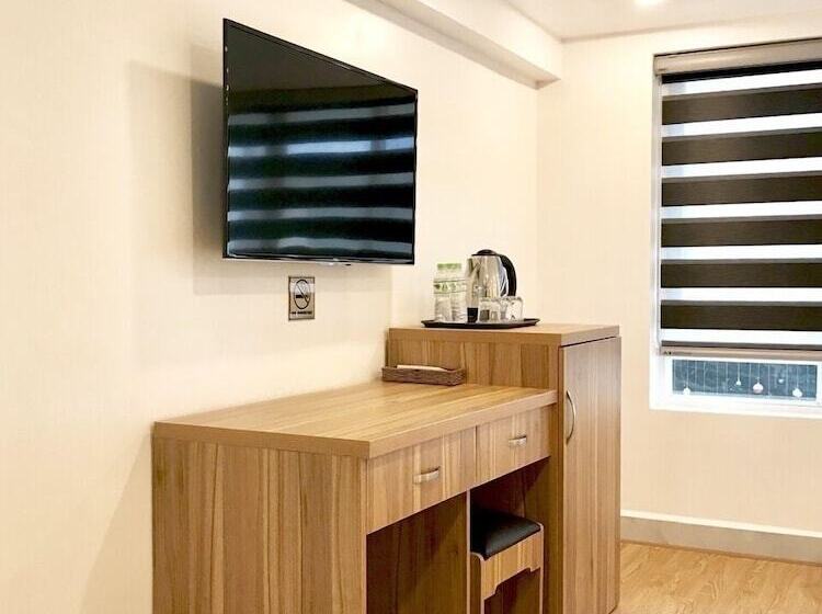 تختخواب و صبحانه Louis Hotel   Bui Vien Walking Street