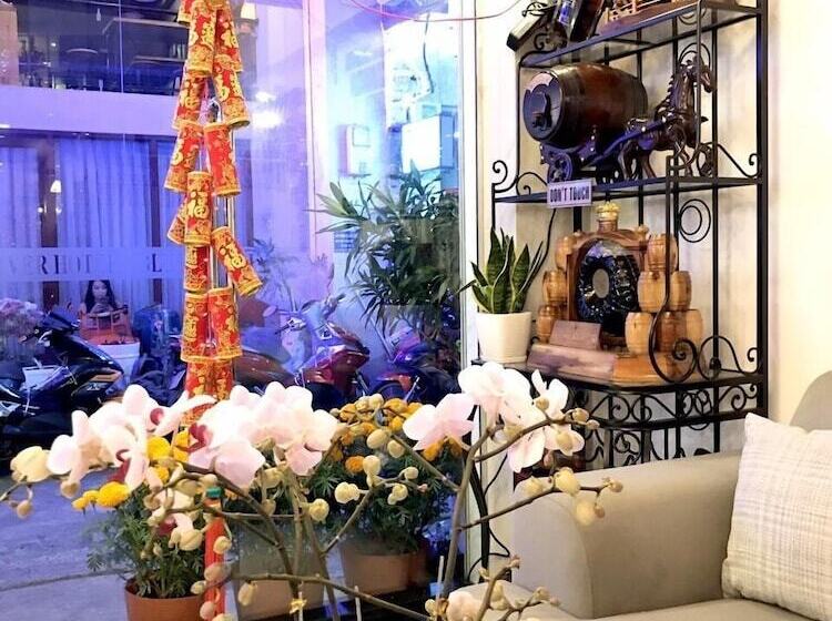 تختخواب و صبحانه Louis Hotel   Bui Vien Walking Street