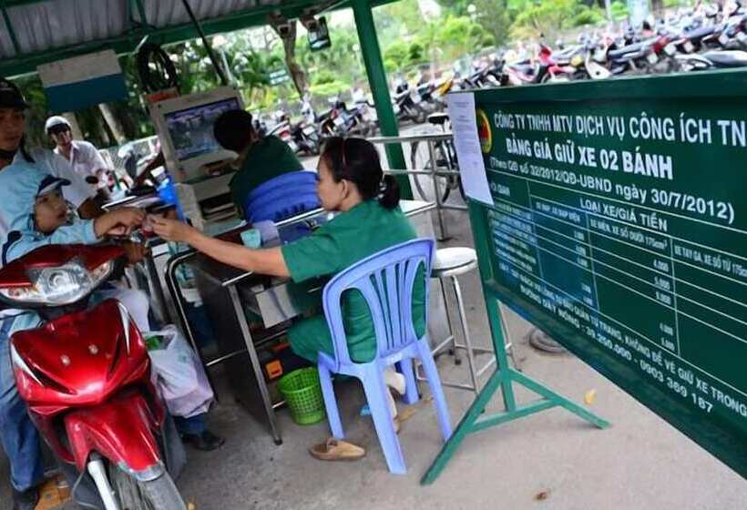 تختخواب و صبحانه Louis Hotel   Bui Vien Walking Street