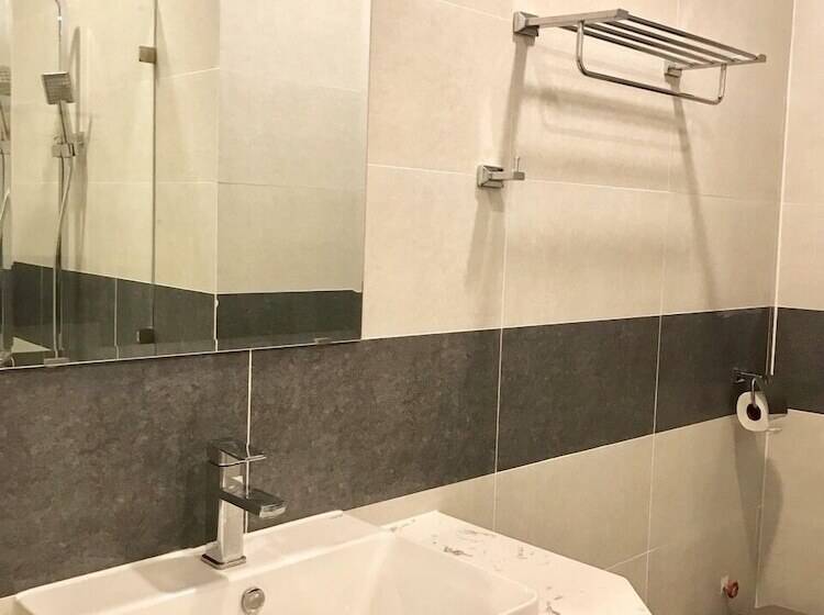 تختخواب و صبحانه Louis Hotel   Bui Vien Walking Street