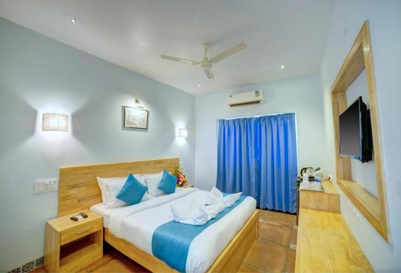 هتل Baywatch Express