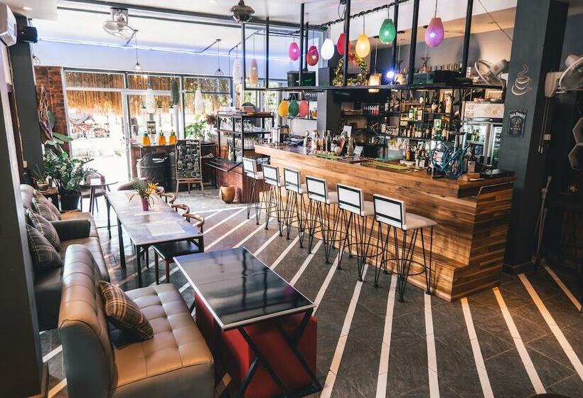 Отель Faraway Suites