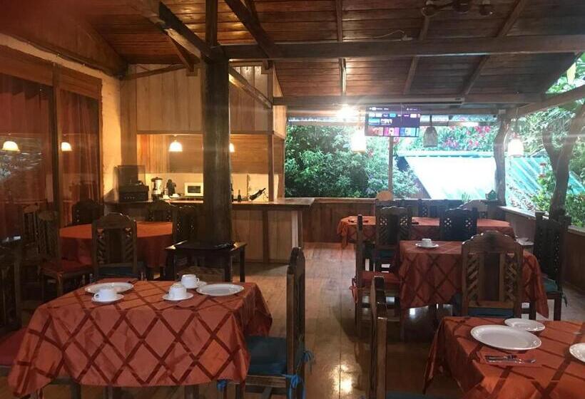 ホテル Hostería Los Cedros De Mindo