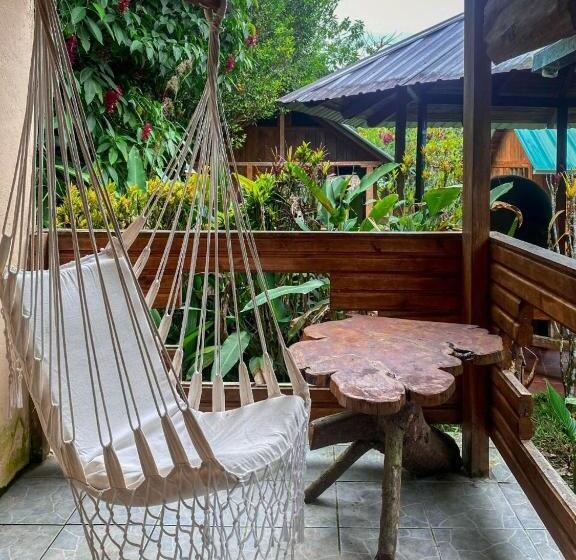 ホテル Hostería Los Cedros De Mindo