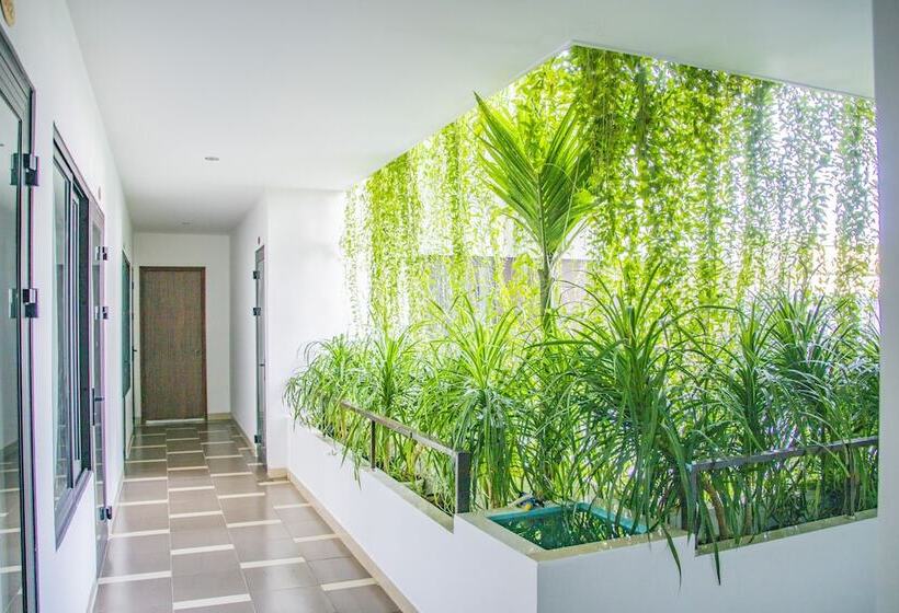 Annie Danang Hotel & Apartment